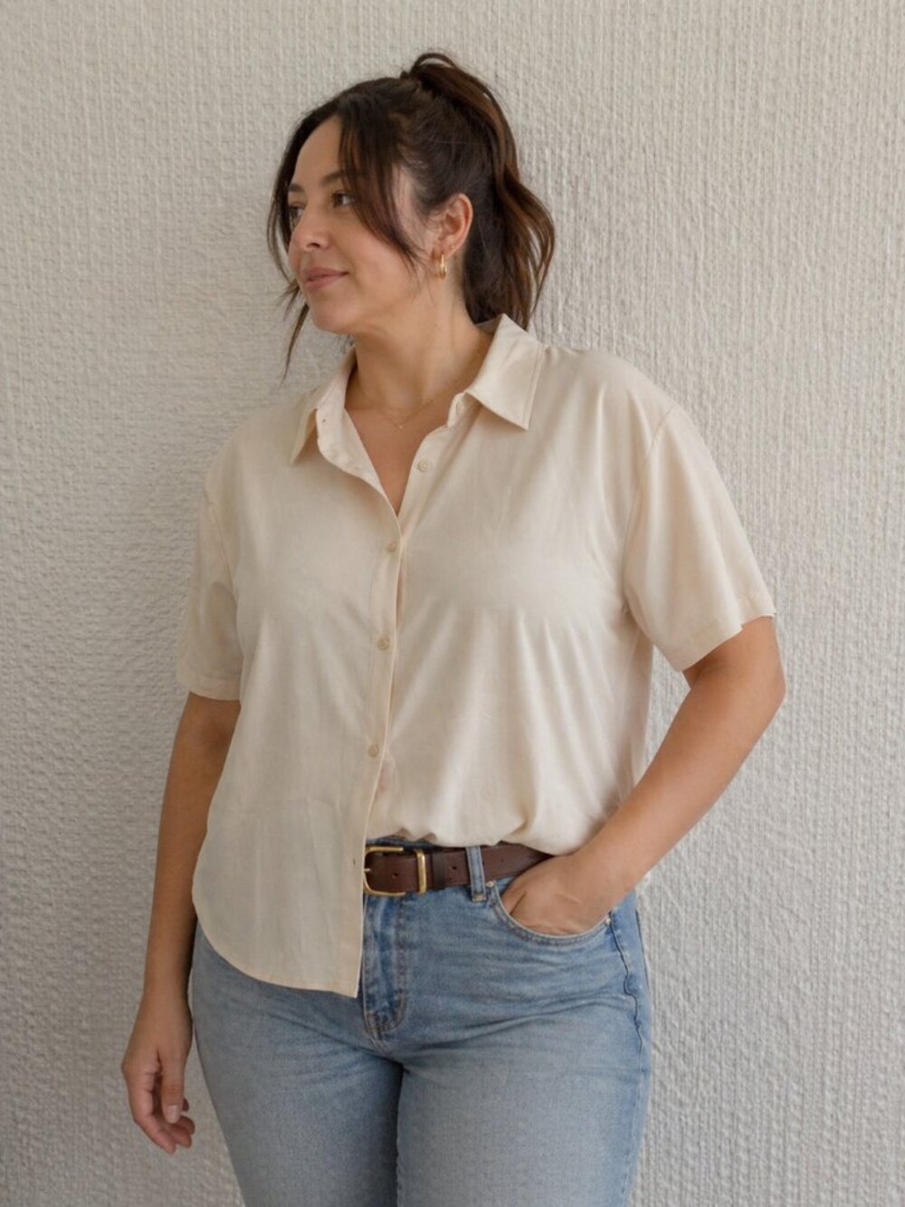 First Issue Liz Claiborne Cream Button Blouse Size 3 Lightweight Minimal Top